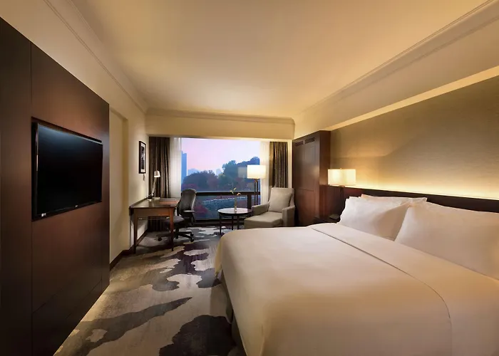 Hotel Millennium Hilton 5*